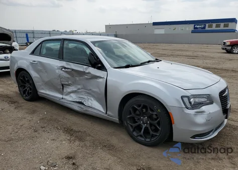 2019 Chrysler 300 Touring из США, поврежденный, VIN 2C3CCAAG4KH648286